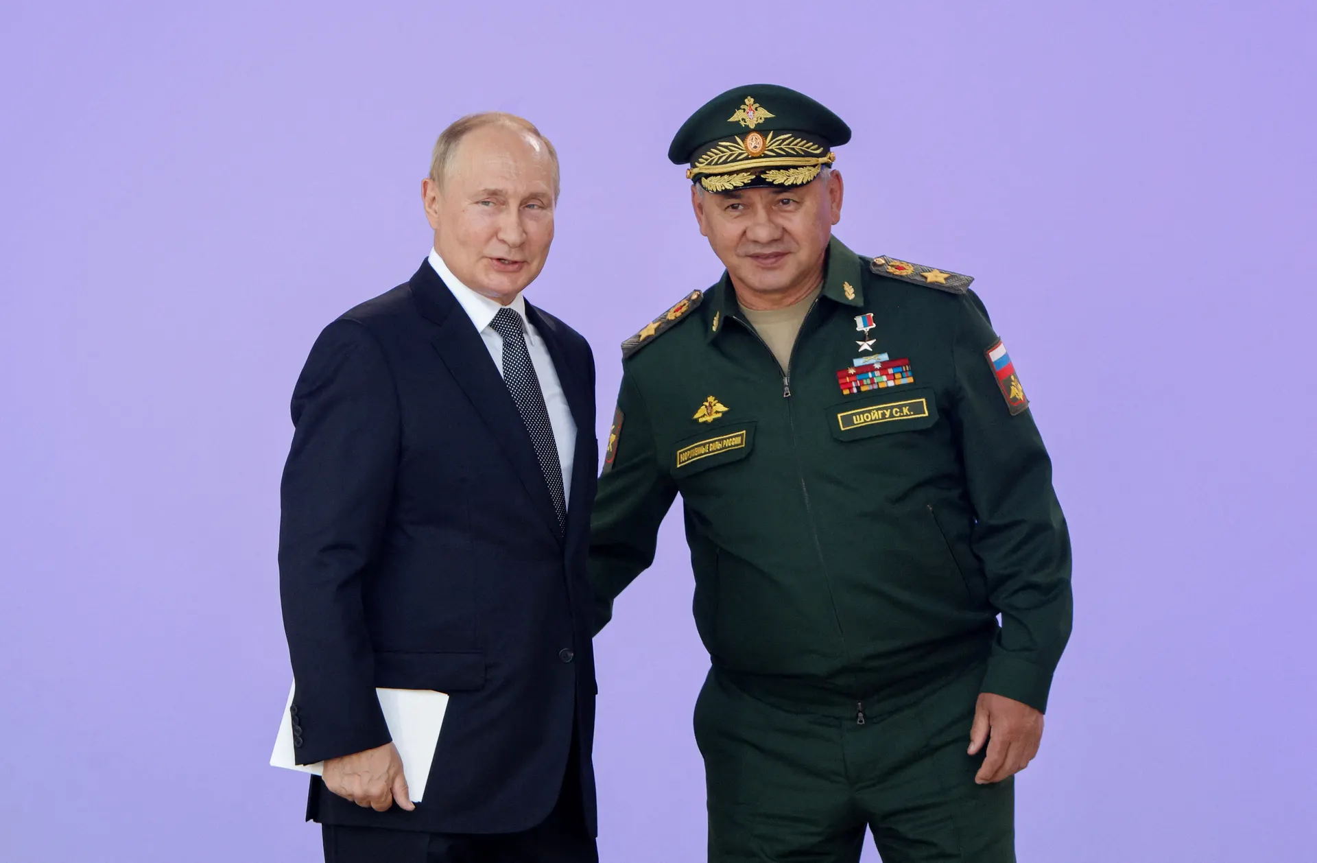Vladimir Putin y su ministro de Defensa, Sergei Shoigu (Reuters)