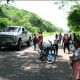 Yukpas bloquean carretera por tercer día exigiendo pago de artesanías al gobierno