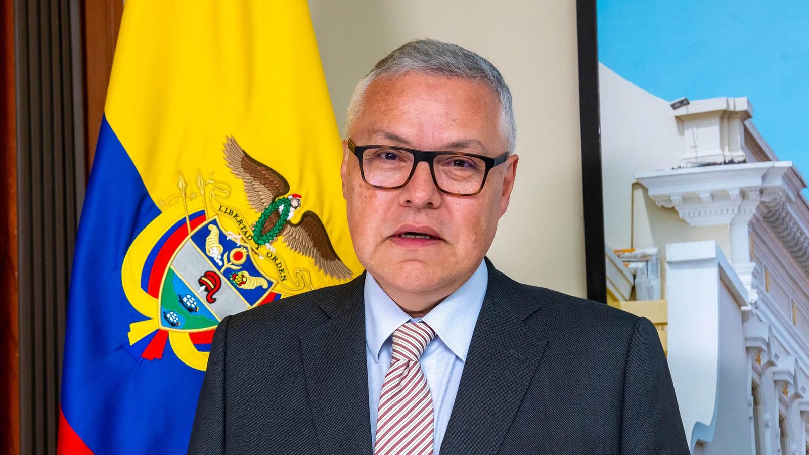 Ministro de justicia de Colombia sobre Ecuador