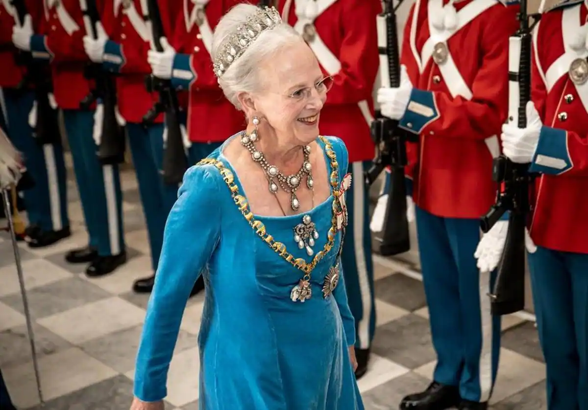 Abdica la Reina de Dinamarca